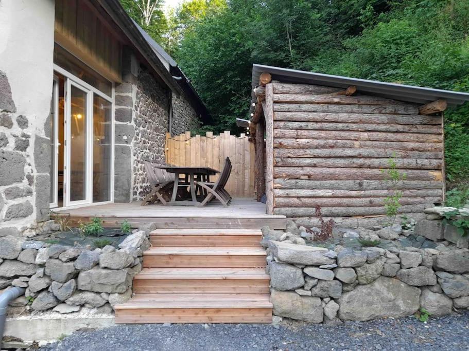 La Grange De La Gratade Villa Rochefort-Montagne Exteriör bild