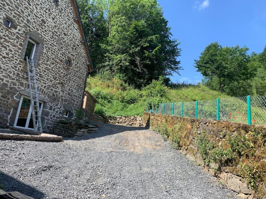 La Grange De La Gratade Villa Rochefort-Montagne Exteriör bild